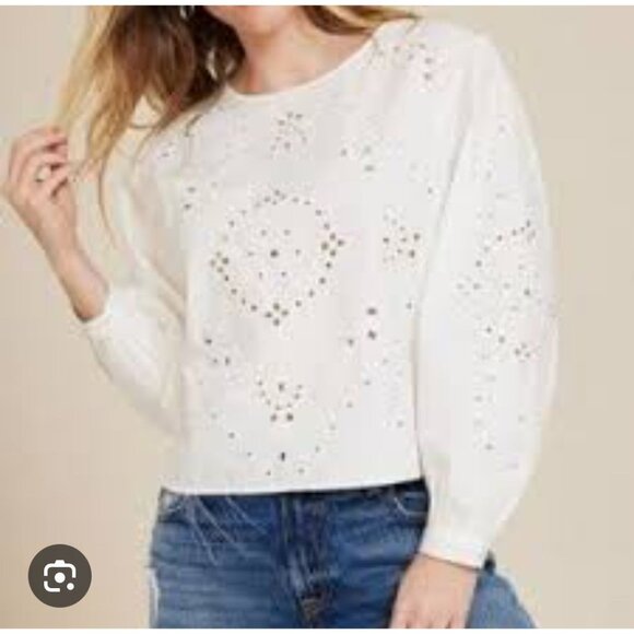 Maurices Eyelet Top Women's 2X White Balloon Sleeve Beach Romantic Boho NWOT - Picture 1 of 7